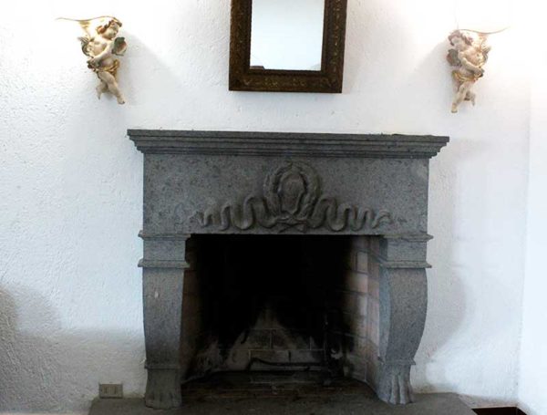 Camino in peperino