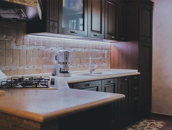 Top cucina in travertino romano