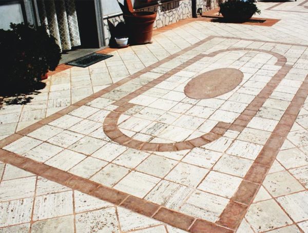 Pavimento in travertino